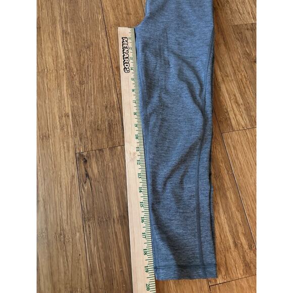 Athleta Ultimate Stash Pocket Capri Grey Heather NWOT Size XS Yoga Pilates Barre - Picture 11 of 11
